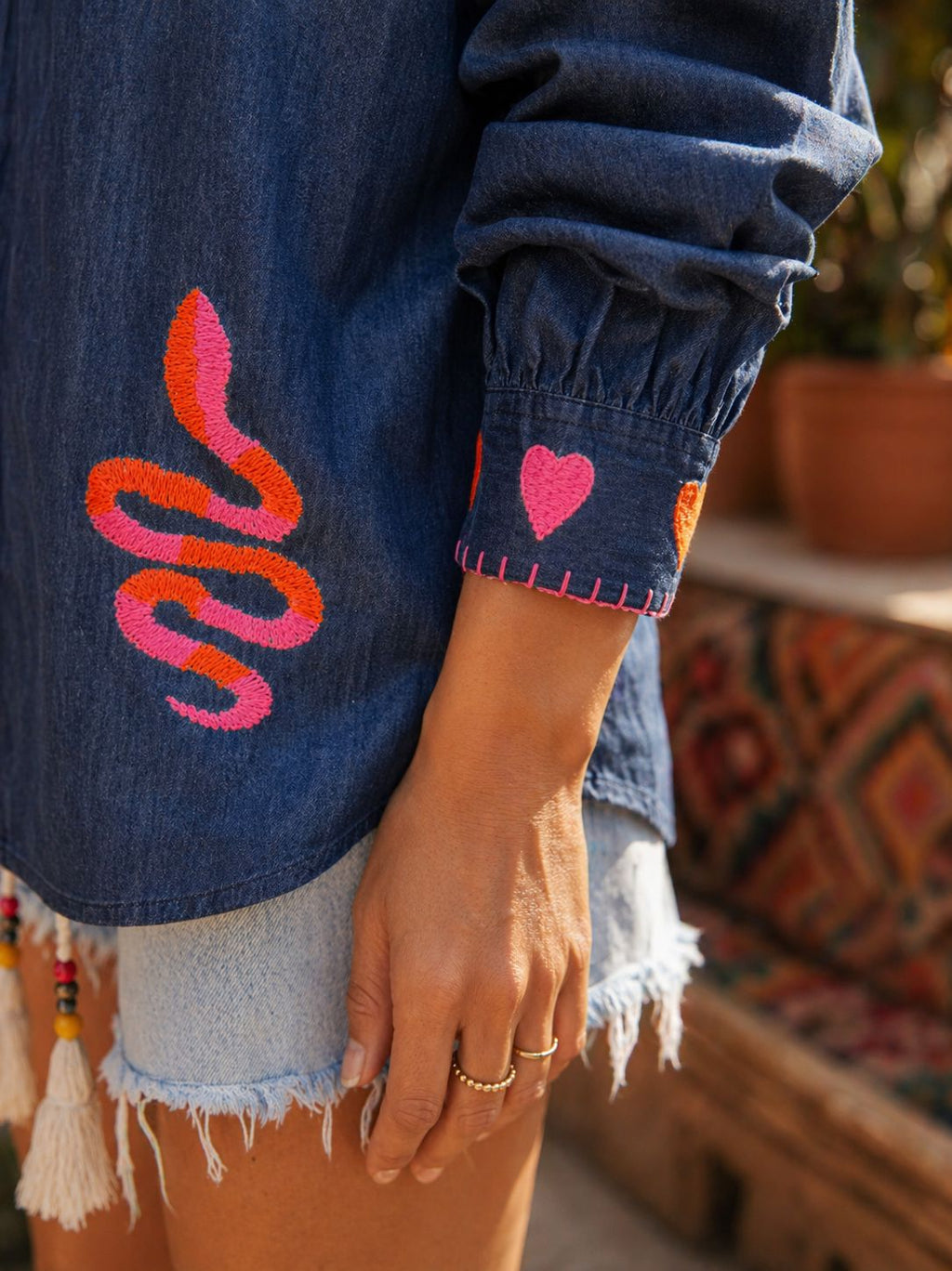 THE NEON AMORA DENIM SHIRT Coats & Blazers Avril Vin 